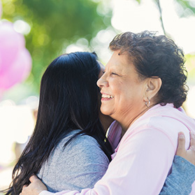 5 Ways to Support a Loved One Who Has Breast Cancer
